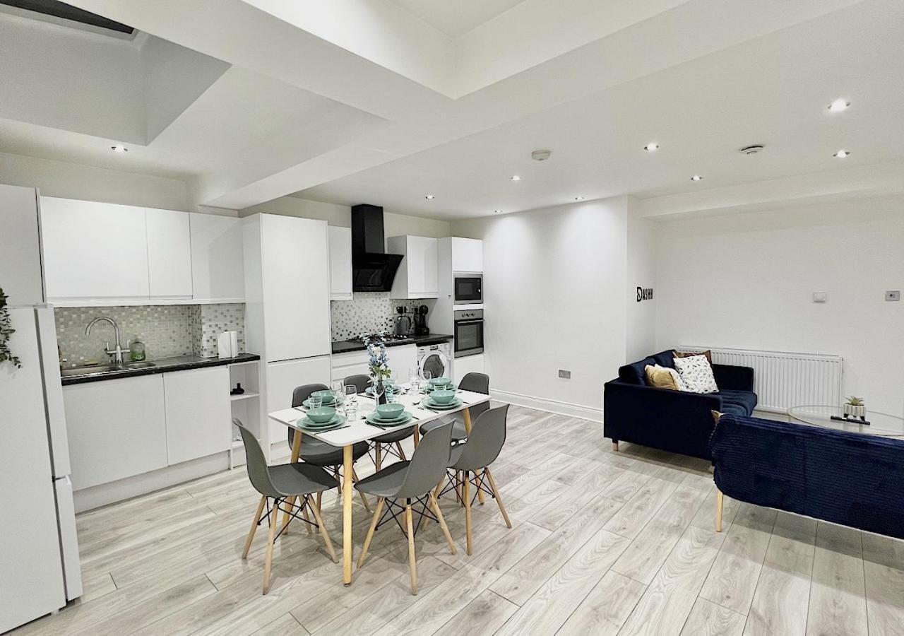 Charming 3-Bed Flat In Shepherds Bush - Sleeps 9 ลอนดอน ภายนอก รูปภาพ